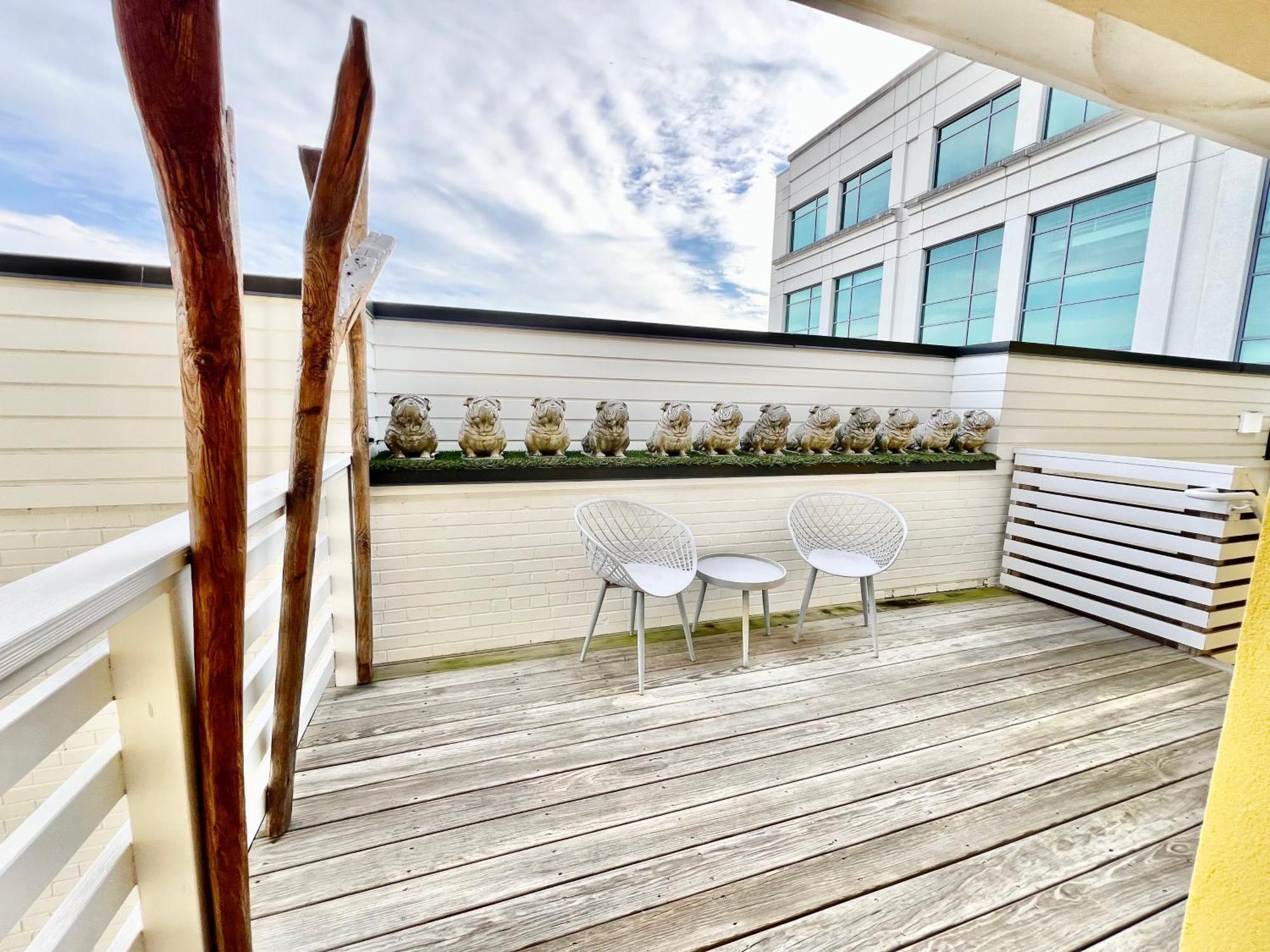 The Hive 302 King With Balcony Hotel Wilmington  Kültér fotó